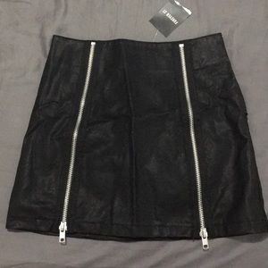 leather skirt